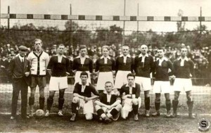 John (Johny Dick) pictured in 1922 with his Iron Sparta side. From left: Johny Dick, Peyer, Pilát, Hojer A., Káďa, Perner, Janda, Sedláček, Kolenatý, Červený, Pospíšil, Šroubek.